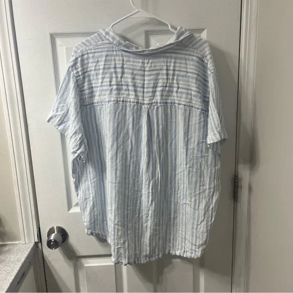 Women’s XXL (bundle of 2) Blue and white linen striped beach blouses - Picture 3 of 8
